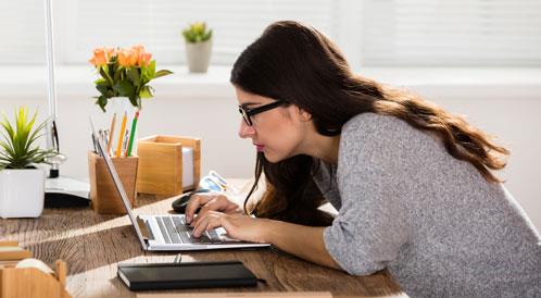 احذر ..الجلوس الطويل .. خطر  يهدد صحتك