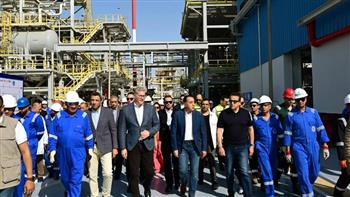 رئيس الوزراء يبدأ جولة ميدانية جديدة لتفقد وافتتاح عددٍ من المشروعات بالسويس