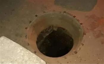 تكثيف الجهود الأمنية للبحث عن طفل سقط ببلاعة صرف بشبرا الخيمة