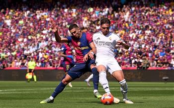 الكلاسيكو.. انطلاق موقعة ريال مدريد أمام برشلونة