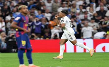 الكلاسيكو.. الحكم يلغي هدفًا لريال مدريد في مرمى فريق برشلونة