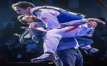 وزير الشباب والرياضة يهنئ البطل سيف عيسى بذهبية العالم في التايكوندو