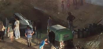 إصابة 3 أشخاص إثر سقوط سيارة ملاكي داخل حفرة بـ فيصل