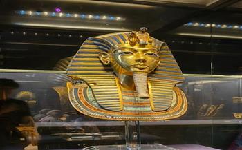 إنفوجراف.. ما لا تعرفه عن قناع الملك توت عنخ آمون