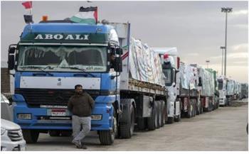 مصر تواصل إرسال مساعداتها إلى غزة.. وشاحنات الغاز تدخل القطاع