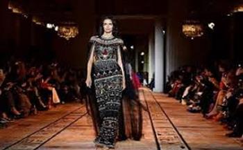 قبل افتتاح المتحف المصري الكبير.. كيف ألهمت أزياء الملكات الفرعونية المصممين المعاصرين؟