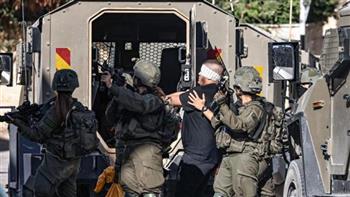 نادي الأسير: الاحتلال الإسرائيلي يعتقل 40 فلسطينياً بينهم طفل وأسرى محررون