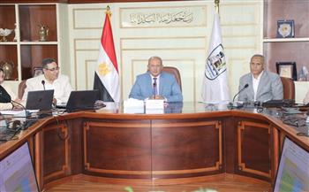 بني سويف تناقش الموقف التنفيذي والمالي لمشروعات الوحدات المحلية ضمن الخطة الاستثمارية 