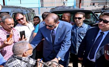 محافظ سوهاج يتفقد مواقف "طهطا – جهينة" وبدء أعمال التجميل بمدخل سوهاج البحري
