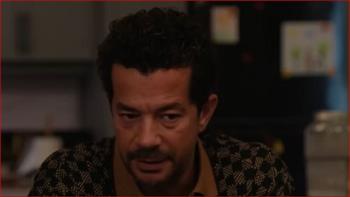 استعدادًا لعرضه قريبًا.. خلافات وانفعالات في الإعلان التشويقي لـ «سنجل ماذر فاذر» 