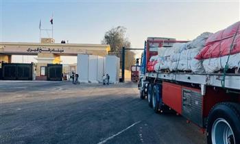 انطلاق شاحنات مساعدات إنسانية من مصر إلى قطاع غزة