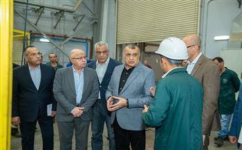 وزير الدولة للإنتاج الحربي يتفقد مصنع "99 الحربي" بحلوان