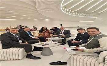 محافظ دمياط يلتقى الوفد الهندي لبحث أُطر التعاون المشترك بين الجانبين 