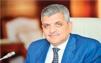 أسامة ربيع: نجاح جهود الإنقاذ البحري في التعامل مع جنوح ناقلة نفط خلال عبورها قناة السويس