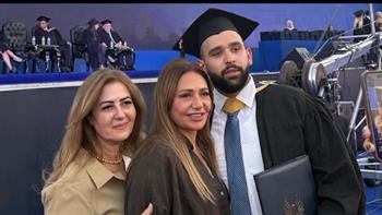 ليلى علوي تحتفل بتخرج نجلها خالد: "فرحتي مفيش زيها"