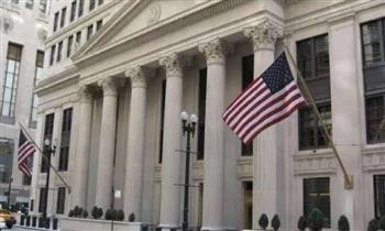 "الفيدرالي الأمريكي" يستعد لخفض جديد للفائدة رغم التضخم وغياب البيانات الاقتصادية 