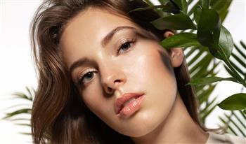 طرق مكياج تظهرك بإطلالة باهتة.. احذريها