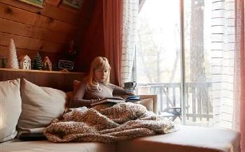 مع اقتراب الشتاء وقلة اللقاءات.. خبيرة توضح نصائح للحفاظ على دفء العلاقات الإنسانية| خاص 