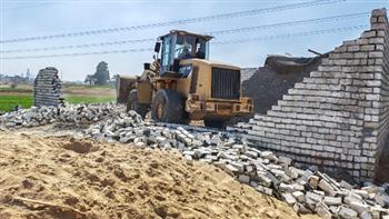 محافظ أسيوط: استرداد 3979 مترا مربعا من المباني المخالفة و200 فدان خلال إزالة 27 حالة تعد