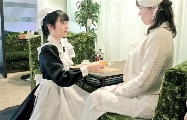 مقابل 25 دولارًا.. مقهي ياباني يتيح للزبائن تجربة الحياة كخدم