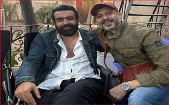 محمد العدل يعلن انتهاء تصوير "ورد وشوكولاتة" ويشيد بموهبة محمد فراج