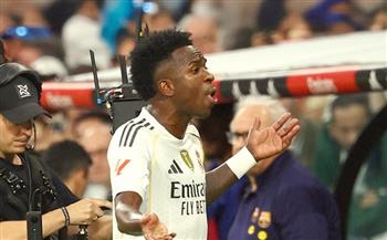 فينيسيوس معتذرًا: أخذتني الحماسة في الكلاسيكو وأحب المساهمة مع الريال