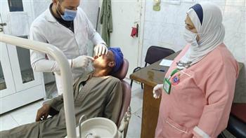 "صحة المنيا": قافلة مبادرة حياة كريمة تقدم خدماتها الطبية لـ 957 مواطنًا بمطاي