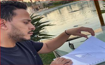 كريم عفيفي يكشف كواليس فيلمه الجديد: «باين إني مركز ولا أركز أكتر»