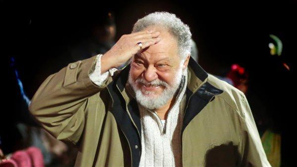 يحيى الفخراني: عملت مع مخرجين لا أحبهم.. وأعبر عن أفكاري السياسية بالفن 