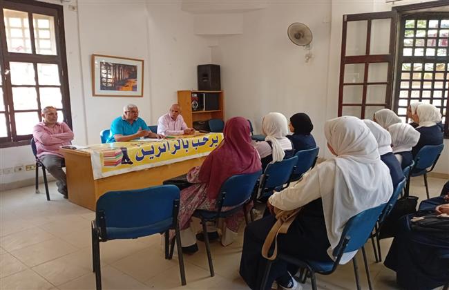 قصور الثقافة تناقش قضايا الشباب وترسيخ قيم الانتماء ورعاية كبار السن بأسيوط