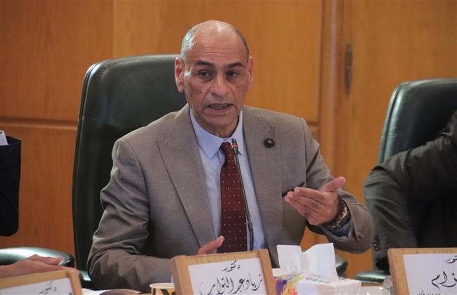 في صالون دار الهلال.. محمد عزام يحذر: المنصات الرقمية تخلق عقلًا مغيبًا وتتحكم في وعي الشباب