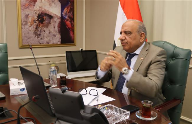وزير الكهرباء يبحث مع مسئولي شركة "مينج يانج" الصينية الاستثمار في مجالات الطاقة المتجددة