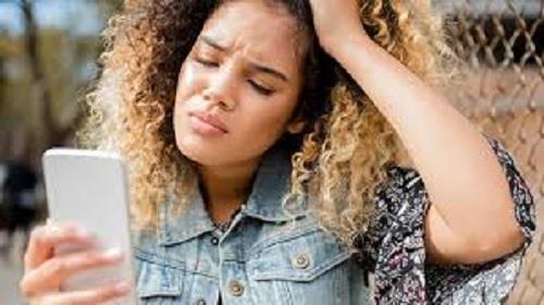 كيف يكشف أسلوبك في الرسائل عن توترك وقلقك الداخلي؟