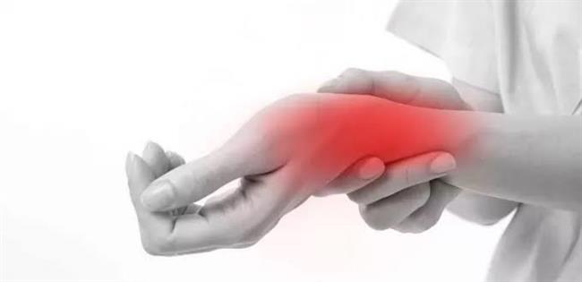 أعراض تنذر  بالتهاب المفاصل