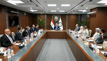 وزير الإسكان يتابع سير العمل بقطاع الشئون العقارية والتجارية بهيئة المجتمعات العمرانية الجديدة