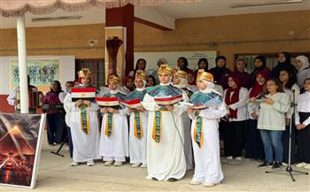 بالزي الفرعوني.. الإذاعة المدرسية تحتفي بافتتاح المتحف المصري الكبير