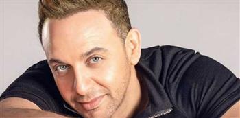 مصطفى قمر يطرح أولى أغاني ألبومه الجديد "قمر 25"