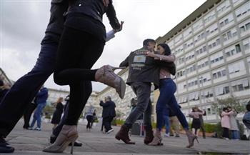 مفاجأة.. الرقص والموسيقي يجعل الدماغ أصغر في العمر