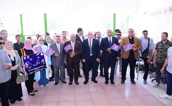 رئيس جامعة سوهاج يفتتح المعرض الفني للطلاب ذوي الإعاقة ضمن فعاليات مبادرة «تمكين»