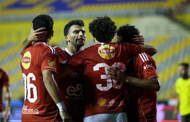 الدوري الممتاز.. الأهلي يتقدم على كهرباء الإسماعيلية بثنائية في الشوط الأول  
