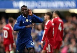 سقوط جديد.. ليفربول يخسر أمام تشيلسي في الدوري الإنجليزي