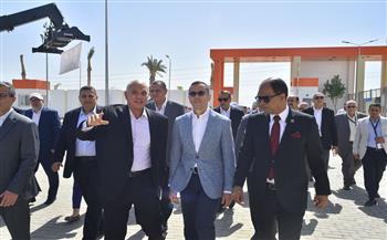 وزير الاستثمار يتفقد المركز اللوجستي الجمركي للمنطقة الاقتصادية لقناة السويس 