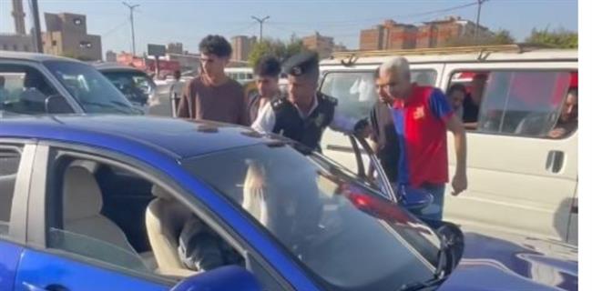 اصطدم بـ5 سيارات و4 أعمدة للكهرباء.. ضبط شاب يقود في حالة سكر بالقليوبية