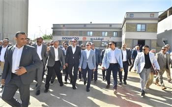 وزير الاستثمار ومحافظ السويس يتفقدان المنطقة الحرة بعتاقة والأدبية بالسويس الجديدة   