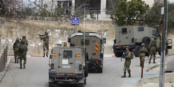 الاحتلال الإسرائيلي يعتقل 22 فلسطينيًا في الخليل 