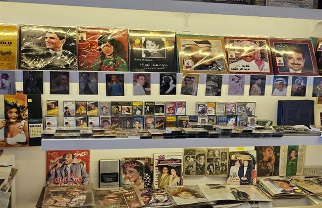 الكاسيت يعود إلى الواجهة في «كتاب الرياض»