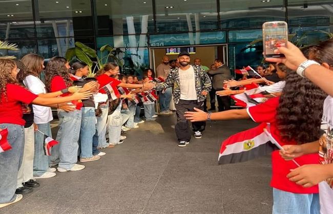 محمد صلاح يصل القاهرة لقيادة المنتخب لتحقيق حلم التأهل لكأس العالم