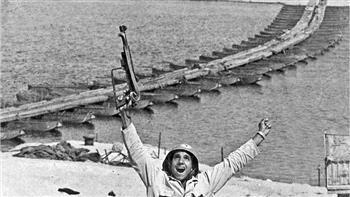 الساعة الآن الثانية ظهرا 6 أكتوبر.. فى مثل هذه اللحظة منذ 52 عاما قواتنا المسلحة نجحت في عبور قناة السويس