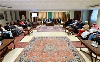 في الصالون الثقافي بجامعة الدول العربية.. أمين الكتاب العرب يطالب بضرورة الحفاظ علي الثوابت والهوية العربية