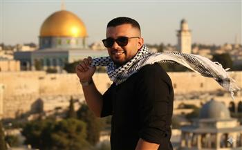 أحمد سمير يتوّج بجائزة التأليف بمهرجان إيزيس المسرحي الدولي عن نص « تحت القذف»